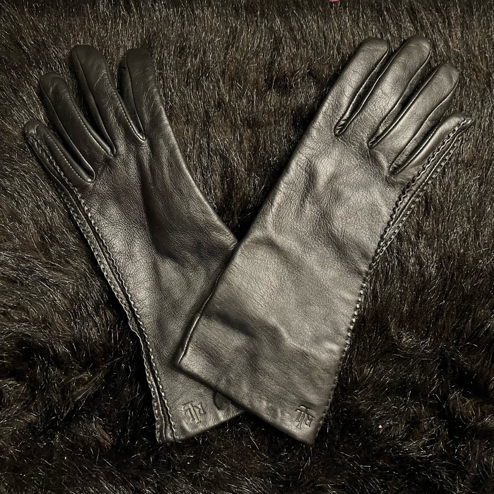 Lovely some Ralph Lauren like new use once leather gloves, size small.